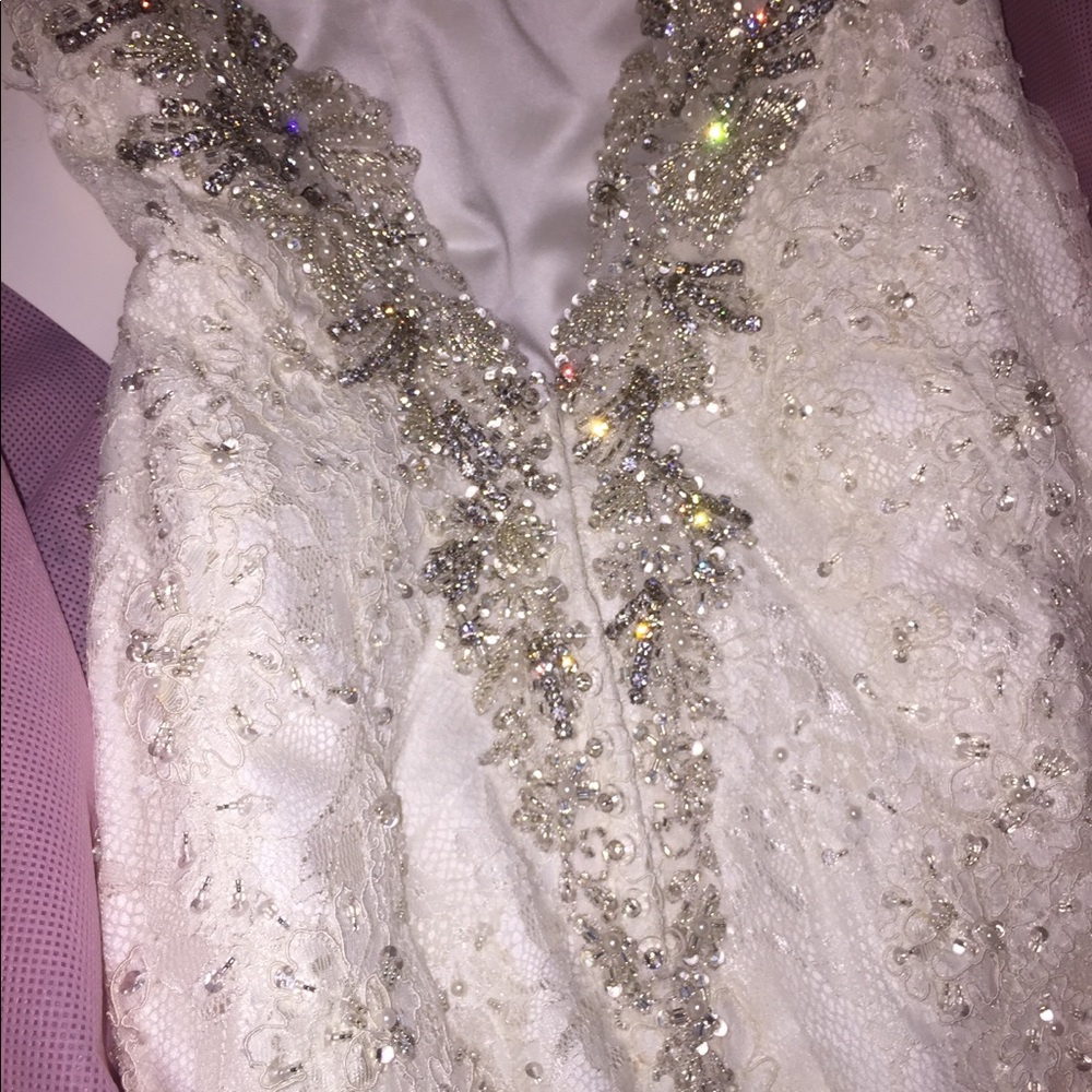Never worn Maggie Sottero “Brandy” wedding gown! - Picture 7 of 10